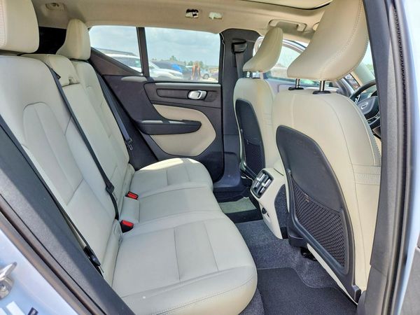2025 VOLVO XC40 Plus Dark