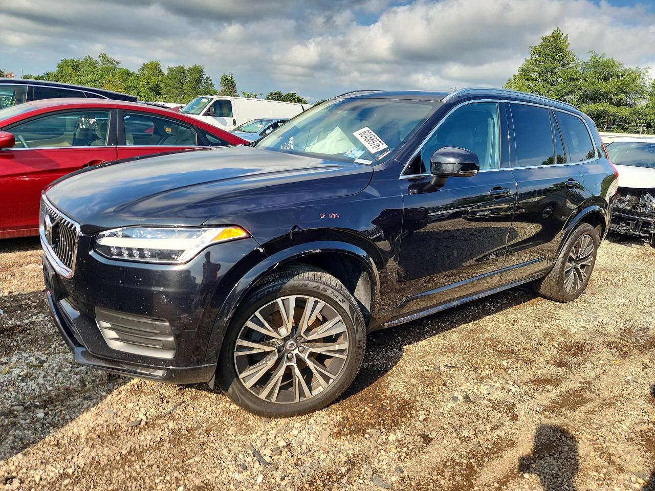 2020 VOLVO XC90 Momentum