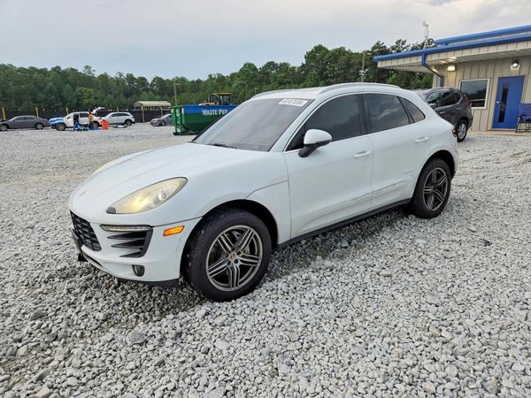 2016 PORSCHE MACAN