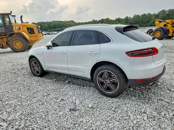 2016 PORSCHE MACAN
