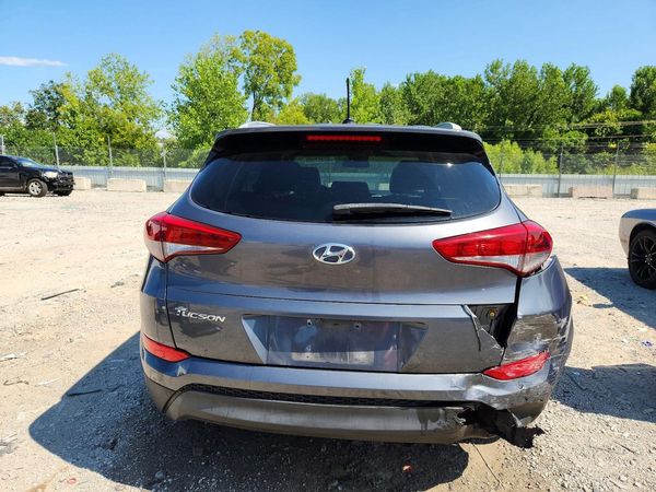 2016 HYUNDAI TUCSON