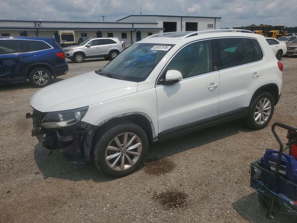 2017 VOLKSWAGEN TIGUAN Wolfsburg 4Motion