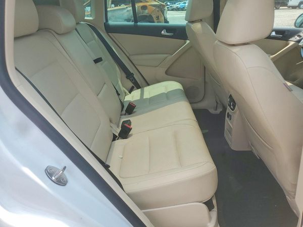 2017 VOLKSWAGEN TIGUAN Wolfsburg 4Motion