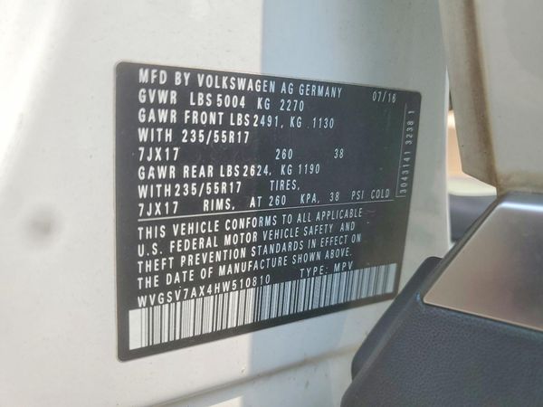 2017 VOLKSWAGEN TIGUAN Wolfsburg 4Motion