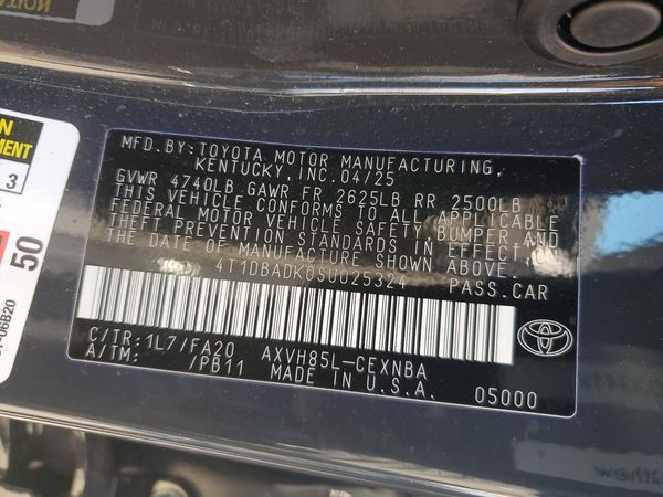 2025 TOYOTA CAMRY