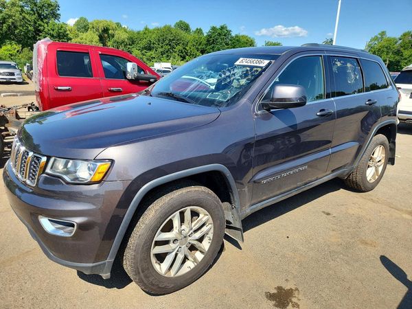 2017 JEEP CHEROKEE Laredo — Front 3/4