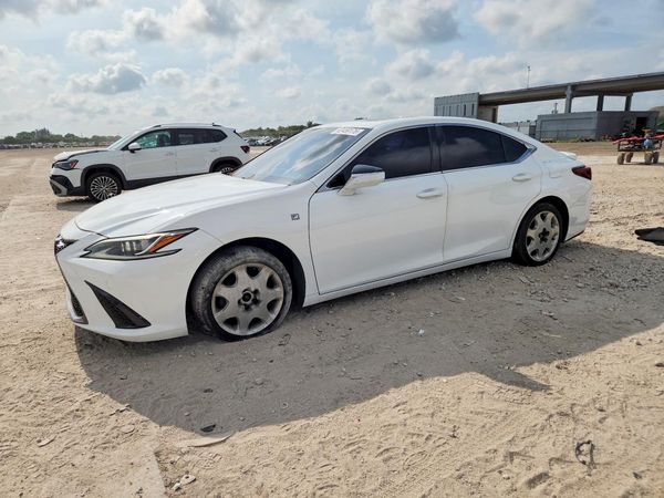 2019 LEXUS ES