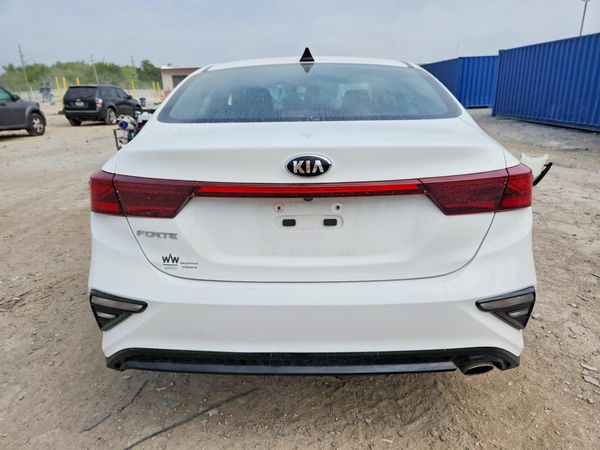 2021 KIA FORTE FE, LXS