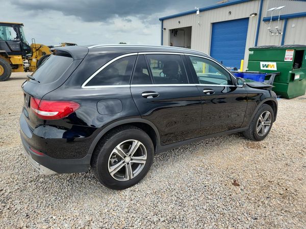 2016 MERCEDES-BENZ GLC