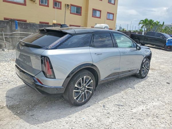 2025 CADILLAC OPTIQ Sport 1