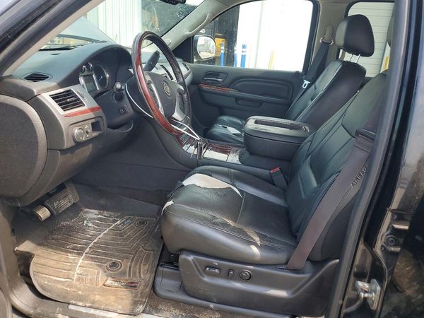 2013 CADILLAC ESCALADE ESV Luxury