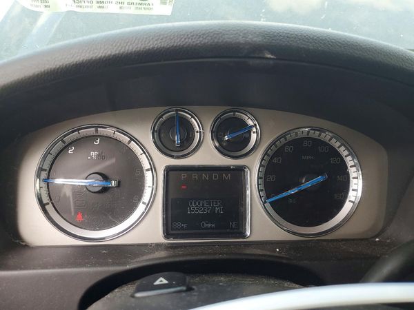 2013 CADILLAC ESCALADE ESV Luxury