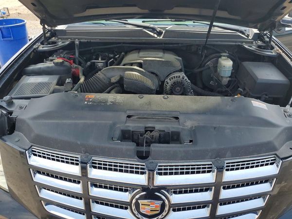 2013 CADILLAC ESCALADE ESV Luxury