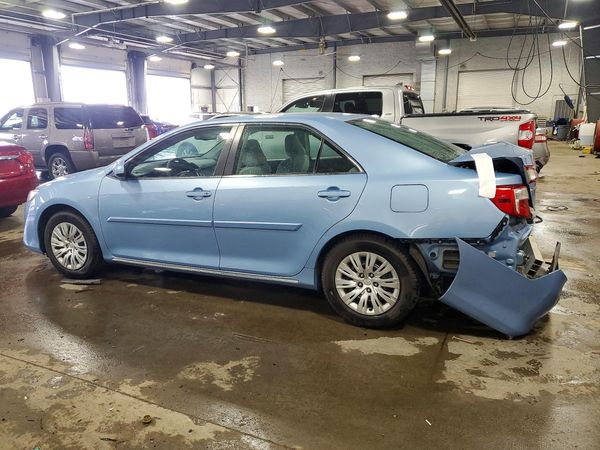 2013 TOYOTA CAMRY