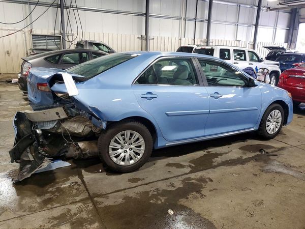 2013 TOYOTA CAMRY
