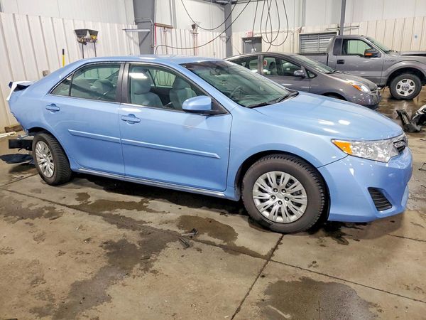 2013 TOYOTA CAMRY