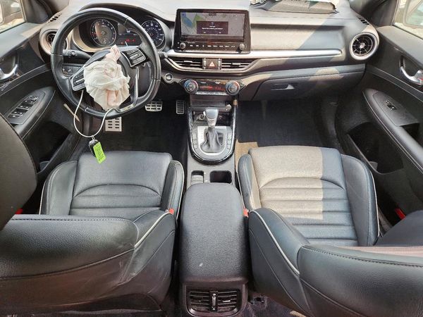 2022 KIA FORTE GT Line