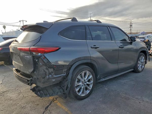 2023 TOYOTA HIGHLANDER