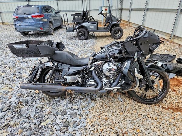 2016 HARLEY-DAVIDSON FL