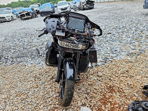 2016 HARLEY-DAVIDSON FL