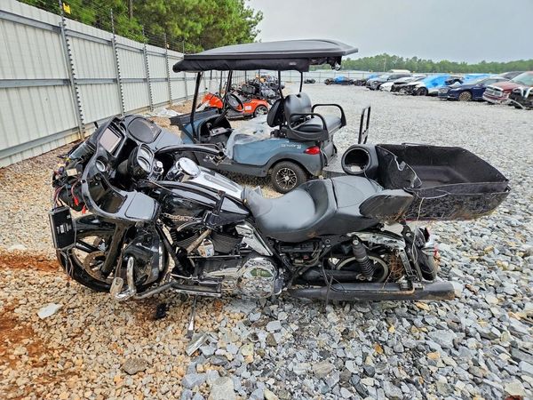 2016 HARLEY-DAVIDSON FL