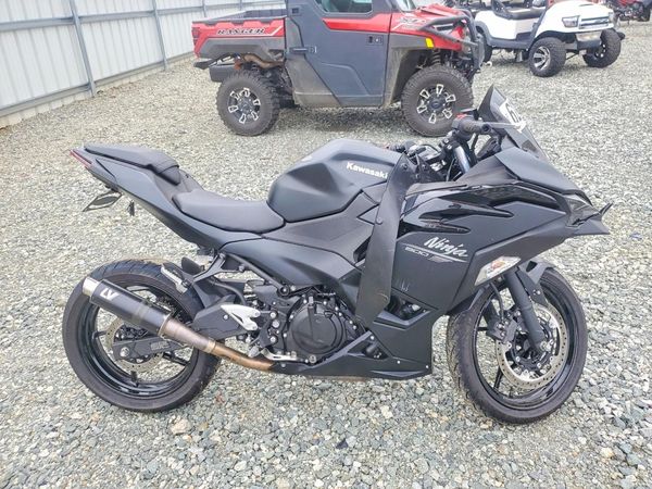 2026 KAWASAKI EX500