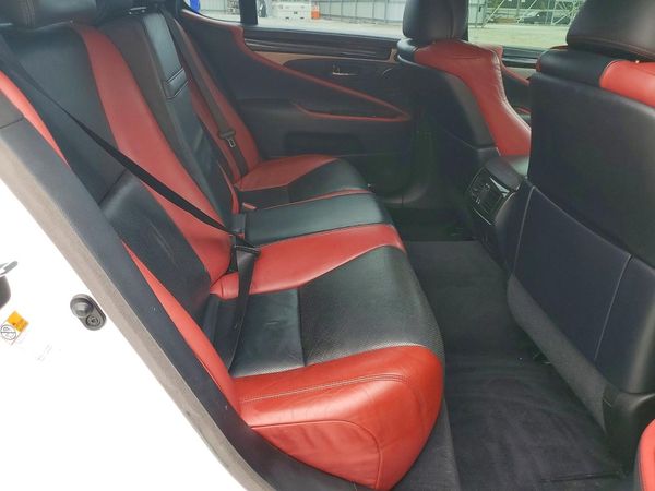 2015 LEXUS LS 460