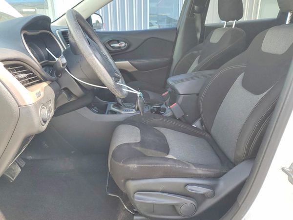 2018 JEEP CHEROKEE LATITUDE FWD