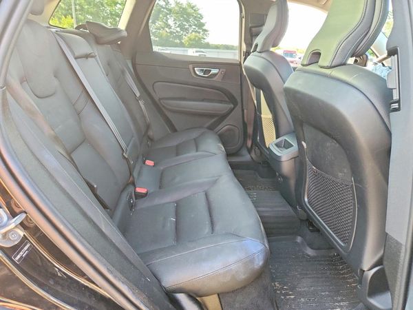 2025 VOLVO XC60 Plus Dark