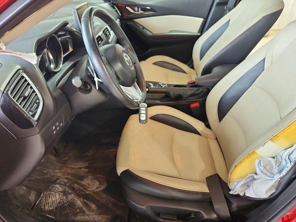 2015 MAZDA 3