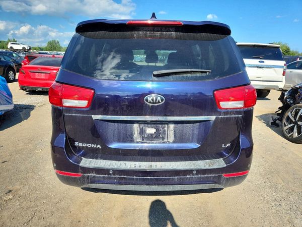 2018 KIA SEDONA LX