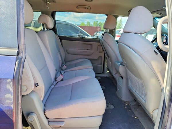 2018 KIA SEDONA LX