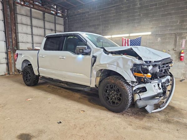2025 FORD F150 XLT
