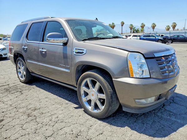 2013 CADILLAC ESCALADE Hybrid