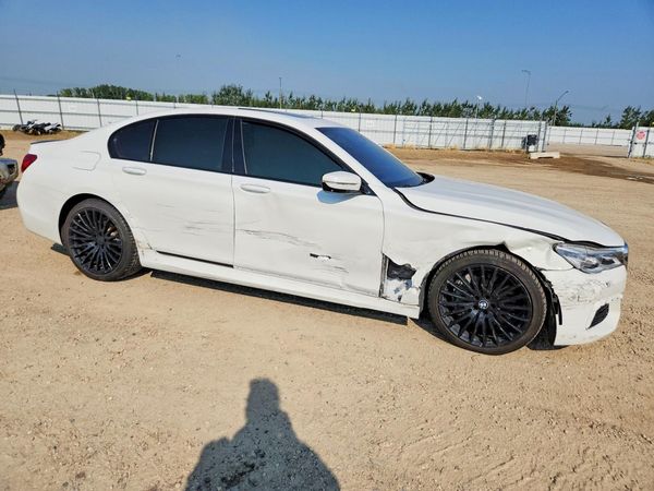 2017 BMW 750