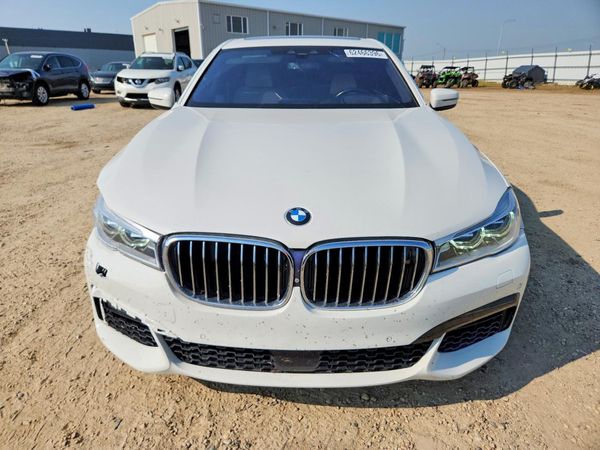 2017 BMW 750