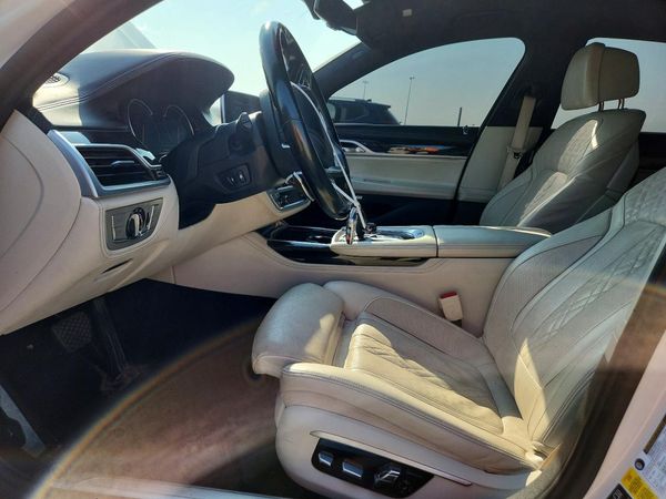 2017 BMW 750