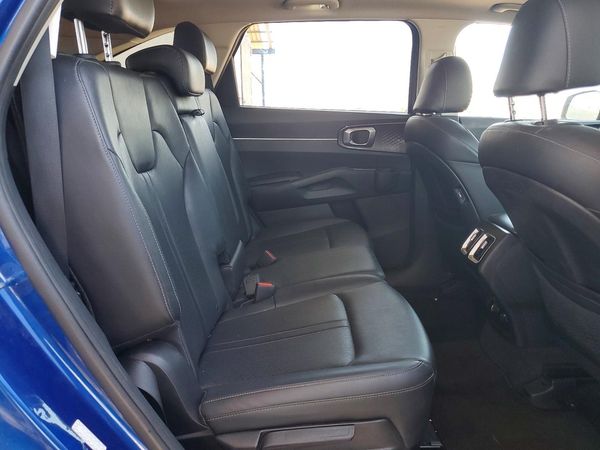 2022 KIA SORENTO S