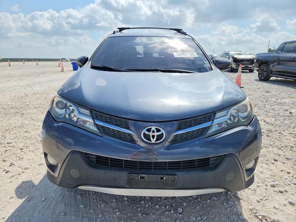 2015 TOYOTA RAV4
