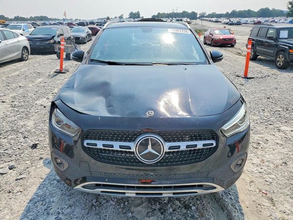 2021 MERCEDES-BENZ GLA