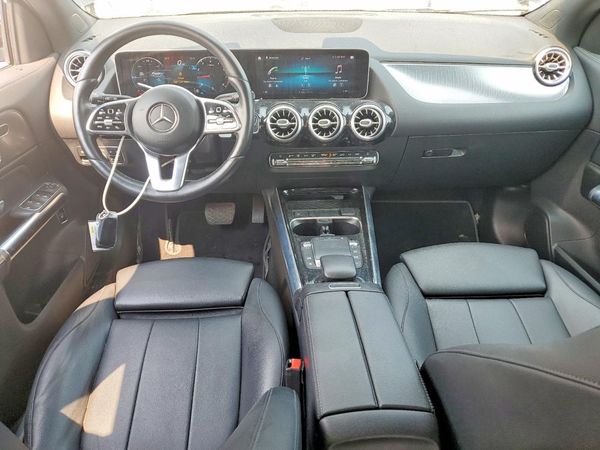2021 MERCEDES-BENZ GLA