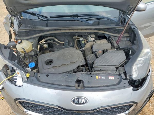 2022 KIA SPORTAGE LX, LX Value Edition Pkg — Engine bay