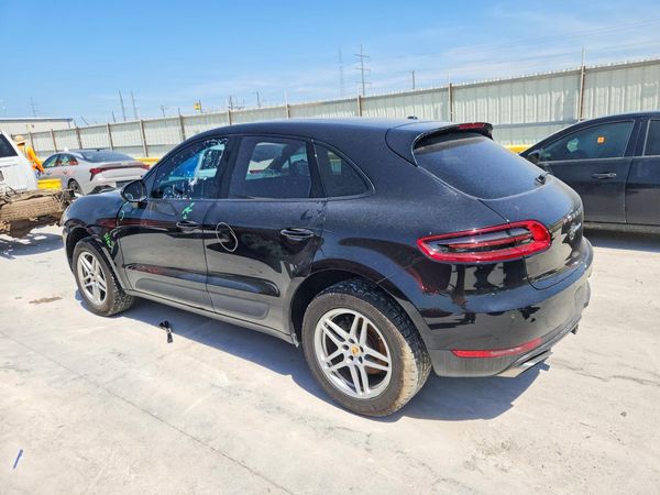 2018 PORSCHE MACAN