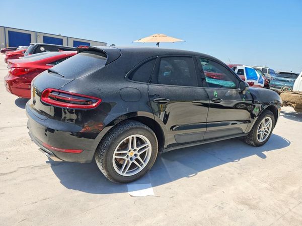 2018 PORSCHE MACAN