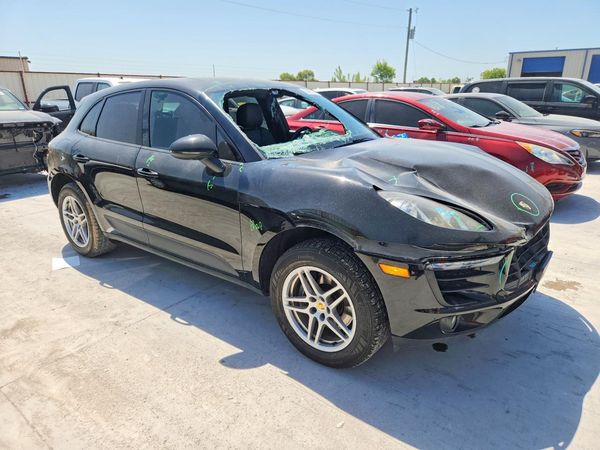 2018 PORSCHE MACAN