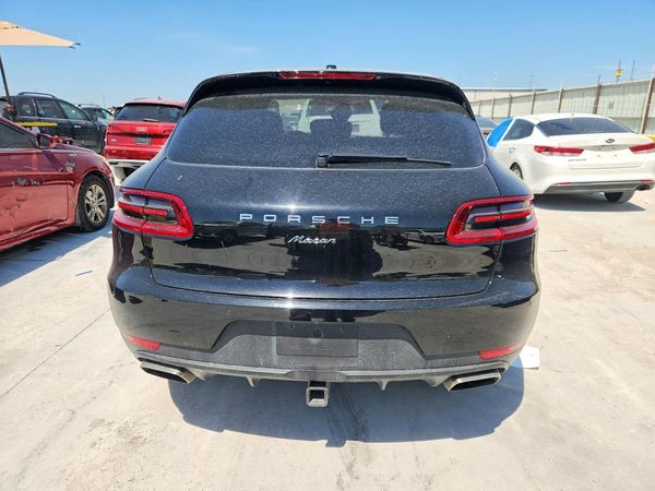 2018 PORSCHE MACAN