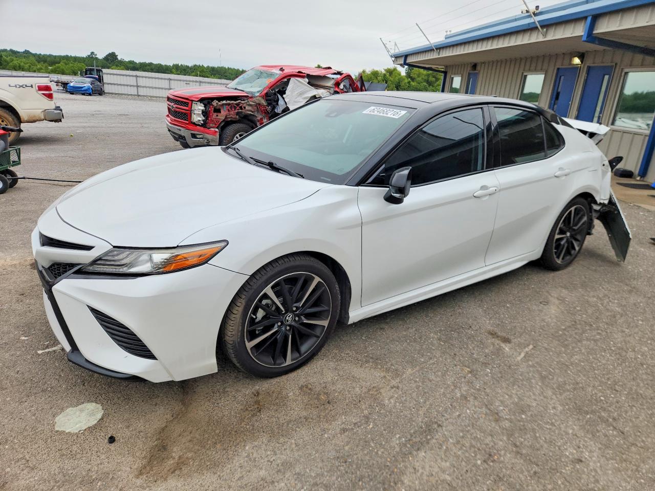 2019 TOYOTA CAMRY
