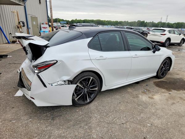 2019 TOYOTA CAMRY