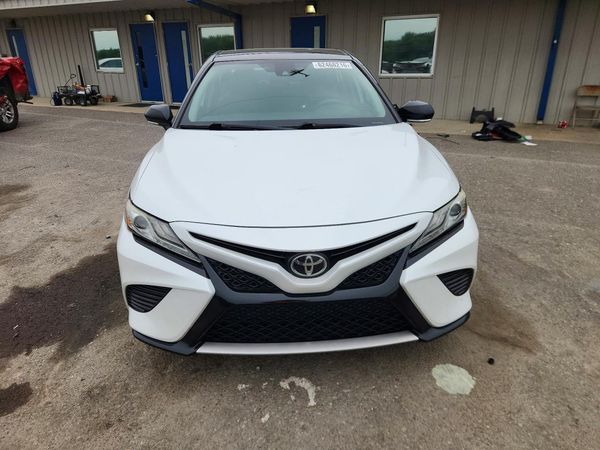 2019 TOYOTA CAMRY
