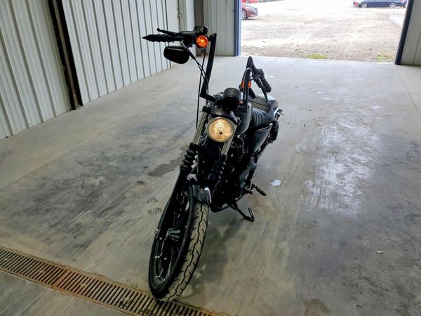 2021 HARLEY-DAVIDSON XL883